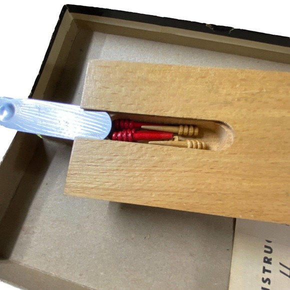 Vintage 1968 E.S Lowe Wooden Cribbage Board Original Box Wooden Pegs - Picture 6 of 7